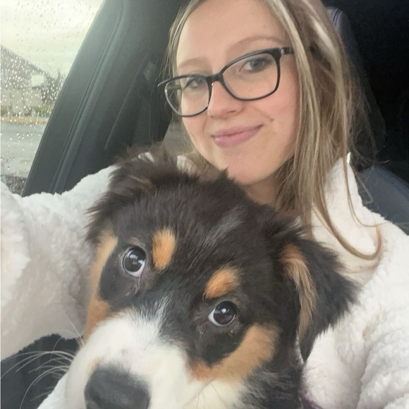 Meet your Posher, Kaitlyn - Picture 1 of 1